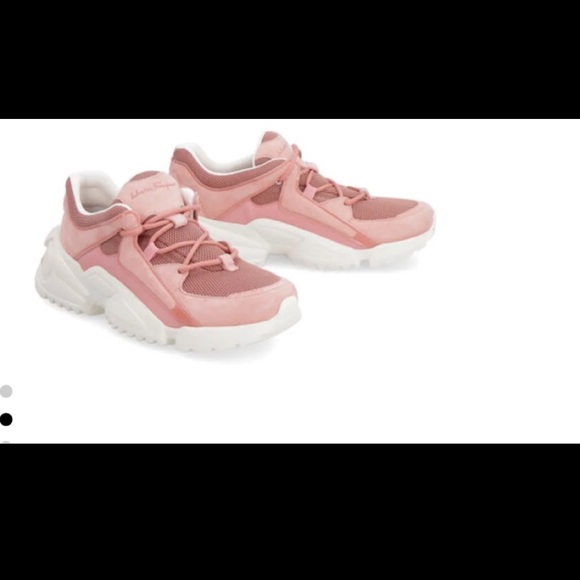 Salvatore Ferragamo sneakers. 7.5C - Picture 3 of 9